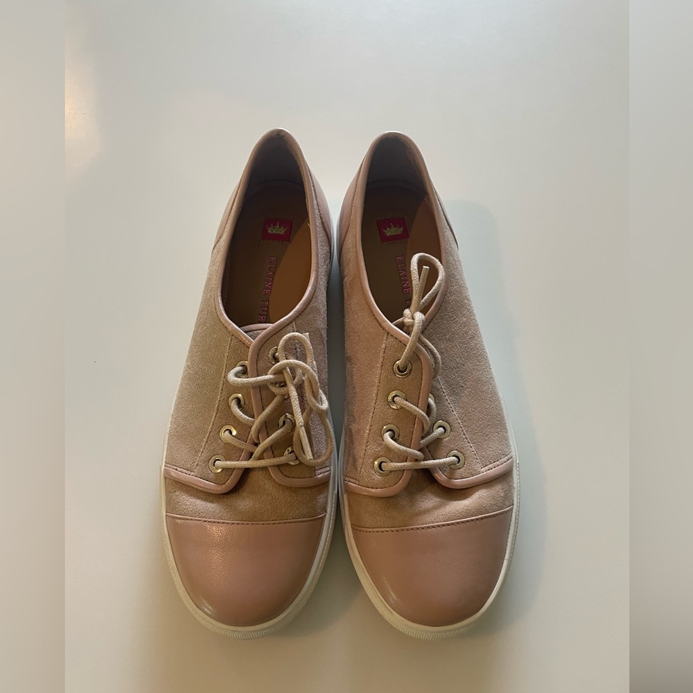 Elaine Turner lace up pumps